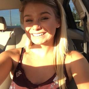 Meet your Posher, Alyssa